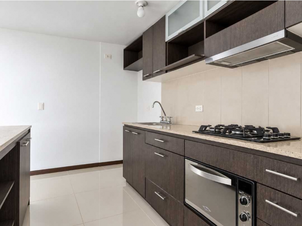 Apartamento en arriendo en Las Antillas, Envigado · foto 5 de 19