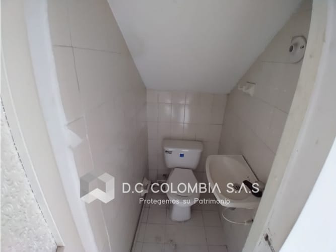 Casa de 6 alcobas en venta en San Pablo, Bogotá, 350 m² · foto 4 de 24