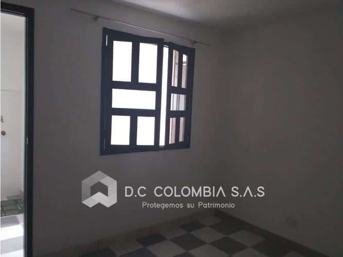 Casa de 6 alcobas en venta en San Pablo, Bogotá, 350 m² · foto 11 de 24