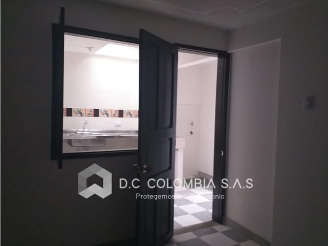 Casa de 6 alcobas en venta en San Pablo, Bogotá, 350 m² · foto 12 de 24