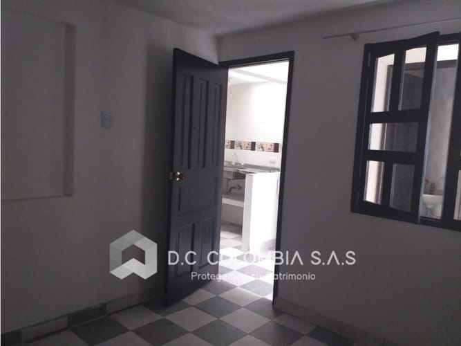 Casa de 6 alcobas en venta en San Pablo, Bogotá, 350 m² · foto 14 de 24