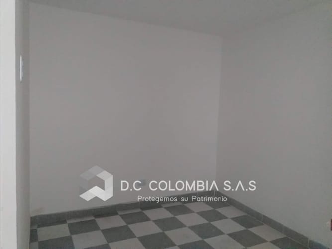 Casa de 6 alcobas en venta en San Pablo, Bogotá, 350 m² · foto 15 de 24