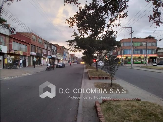 Casa de 6 alcobas en venta en San Pablo, Bogotá, 350 m² · foto 16 de 24