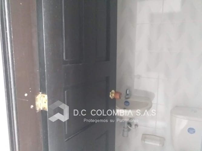 Casa de 6 alcobas en venta en San Pablo, Bogotá, 350 m² · foto 17 de 24
