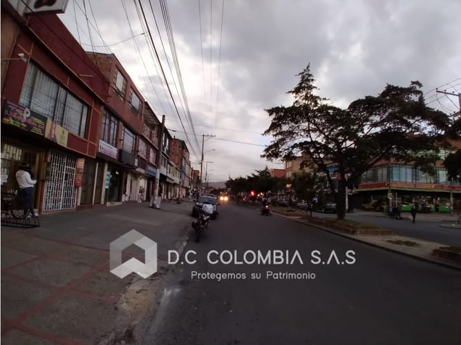 Casa de 6 alcobas en venta en San Pablo, Bogotá, 350 m² · foto 19 de 24