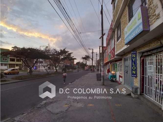 Casa de 6 alcobas en venta en San Pablo, Bogotá, 350 m² · foto 20 de 24