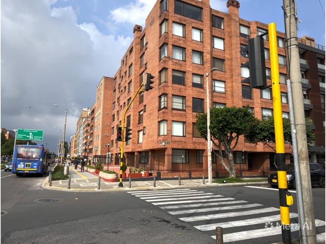 Apartamento en venta en Santa Barbara, Bogotá, 340 m² · foto 2 de 24