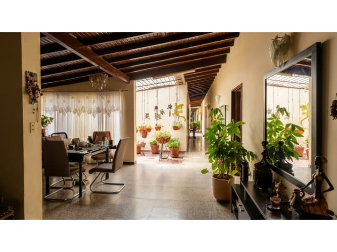 Casa de 4 alcobas en venta en Boston, Medellín, 220 m² · foto 4 de 15