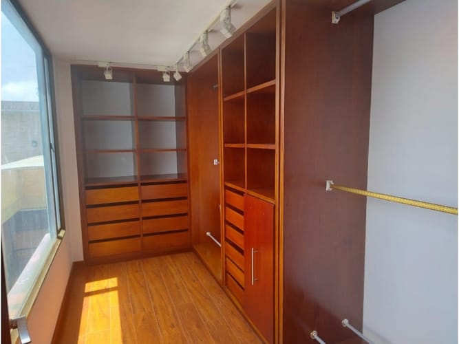 Apartamento en arriendo en Santa Barbara, Bogotá, 340 m² · foto 18 de 24
