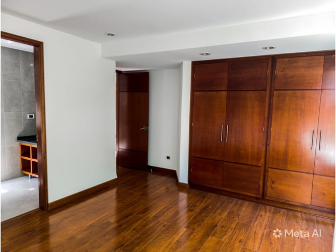 Apartamento en arriendo en Santa Barbara, Bogotá, 340 m² · foto 19 de 24