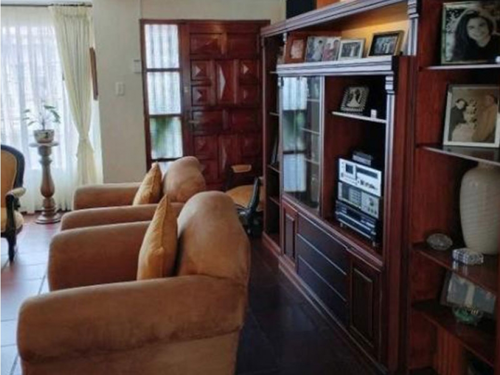 Casa en venta en Cedritos, Bogotá · foto 3 de 13
