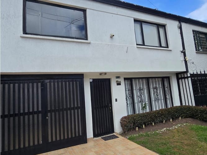 Casa de 4 alcobas en venta en El Contador, Bogotá, 210 m² · foto 15 de 17