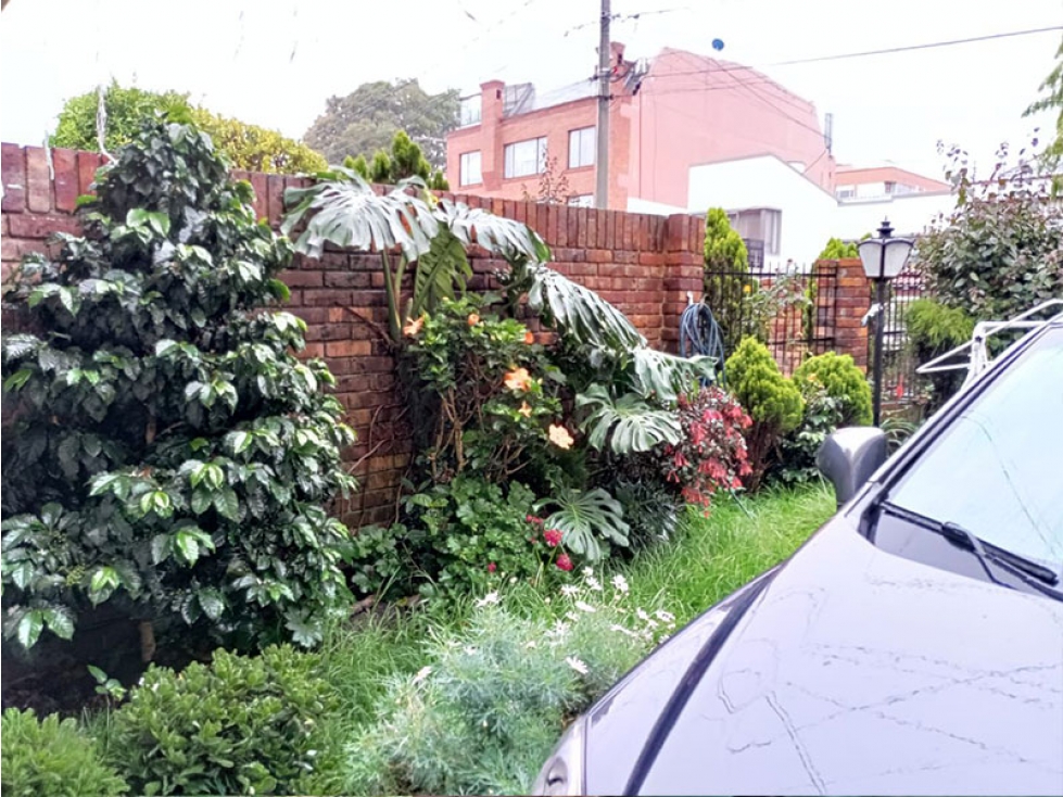 Casa en venta en El Contador, Bogotá · foto 2 de 24