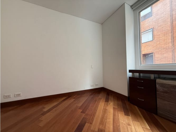 Apartamento de 3 alcobas en venta en Los Rosales, Bogotá, 210 m² · foto 7 de 24