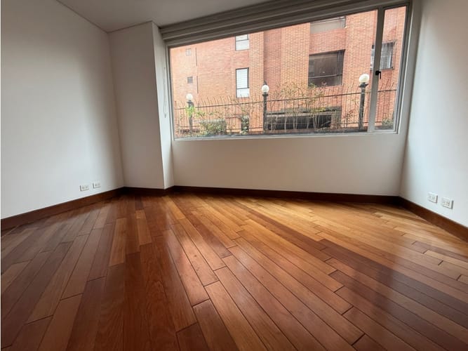 Apartamento de 3 alcobas en venta en Los Rosales, Bogotá, 210 m² · foto 15 de 24