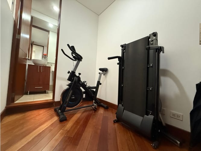Apartamento de 3 alcobas en venta en Los Rosales, Bogotá, 210 m² · foto 16 de 24