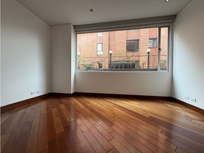 Apartamento de 3 alcobas en venta en Los Rosales, Bogotá, 210 m² · foto 24 de 24