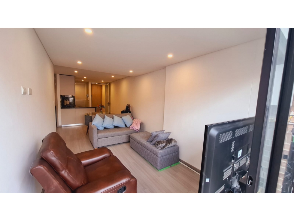 Apartamento en venta en Cedritos, Bogotá · foto 2 de 24