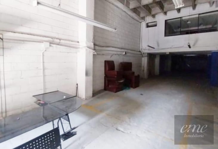 Bodega en arriendo en Cristo Rey, Medellín, 360 m² · foto 2 de 8
