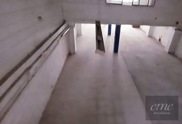 Bodega en arriendo en Cristo Rey, Medellín, 360 m² · foto 3 de 8