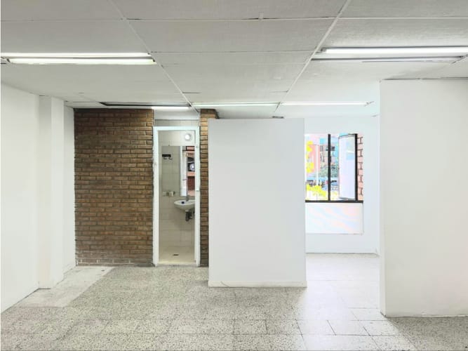 Oficina en arriendo en Suramericana, Medellín, 45 m² · foto 4 de 8