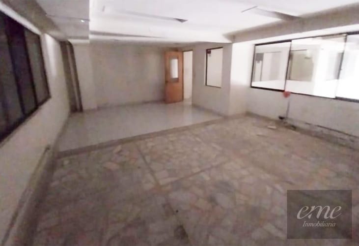 Bodega en arriendo en Cristo Rey, Medellín, 360 m² · foto 8 de 8