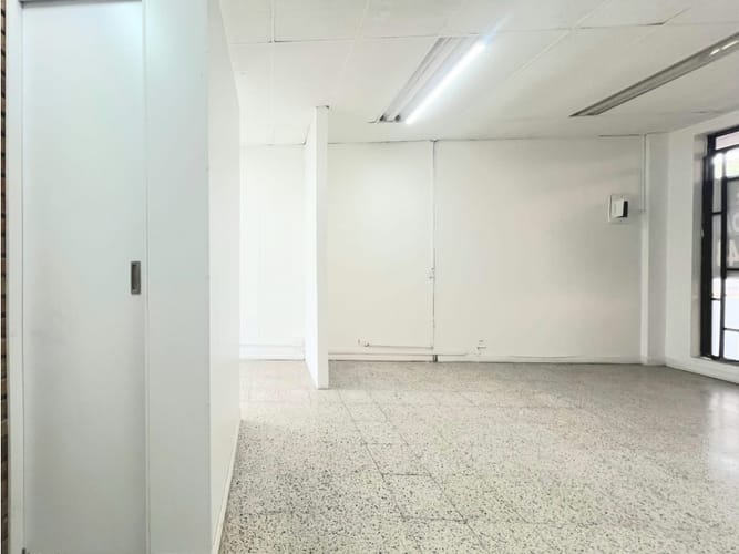 Oficina en arriendo en Suramericana, Medellín, 45 m² · foto 8 de 8