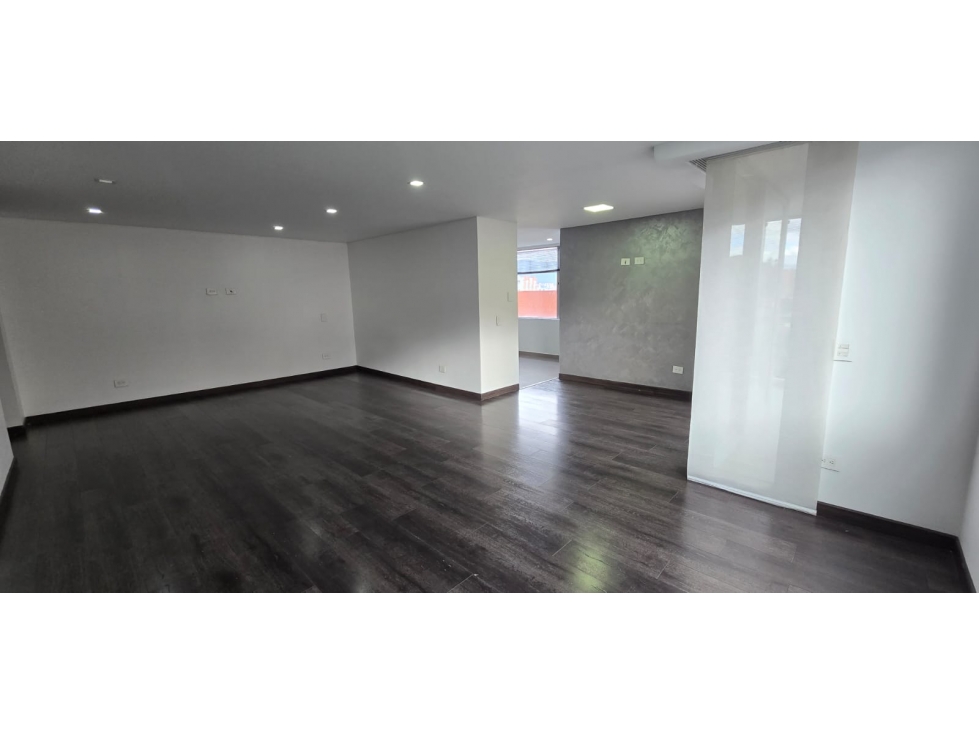 Apartamento en venta en Gratamira, Bogotá · foto 3 de 24