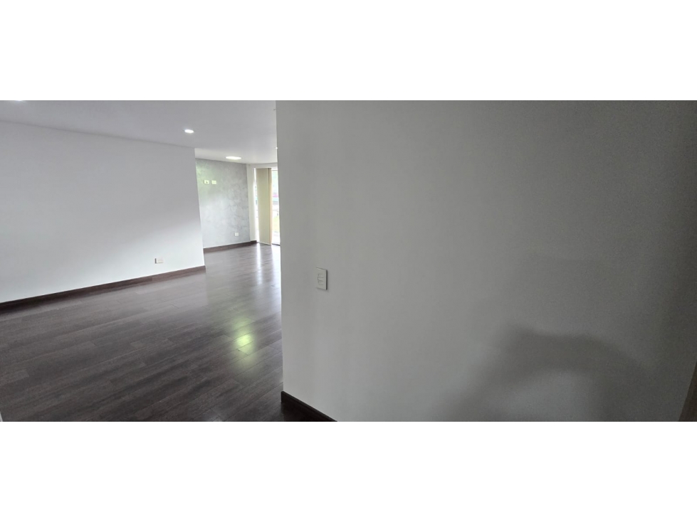 Apartamento en venta en Gratamira, Bogotá · foto 6 de 24