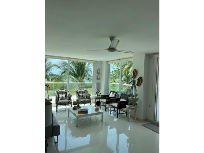 Apartamento de 3 alcobas en venta en Daniel Lemaitre, Cartagena, 239 m² · foto 4 de 18