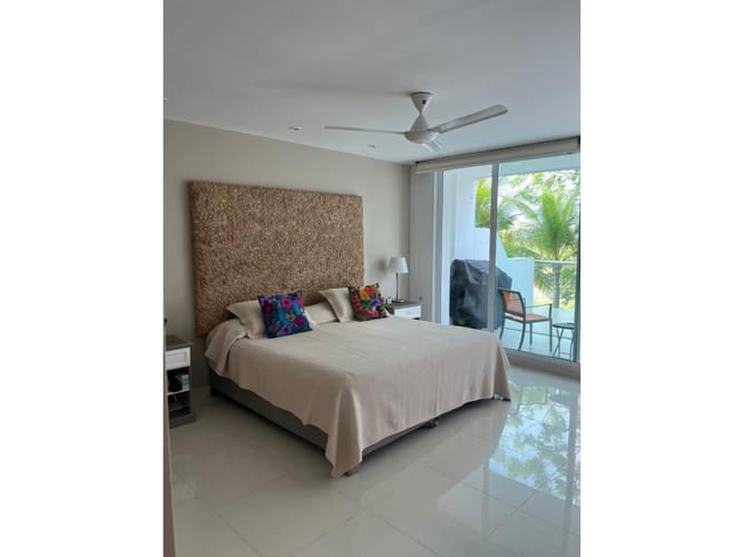 Apartamento de 3 alcobas en venta en Daniel Lemaitre, Cartagena, 239 m² · foto 17 de 18
