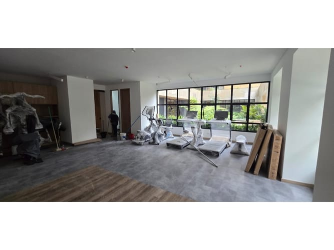 Apartaestudio en venta en Chico Norte, Bogotá, 33 m² · foto 11 de 24