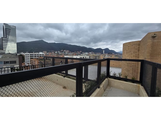 Apartaestudio en venta en Chico Norte, Bogotá, 33 m² · foto 21 de 24