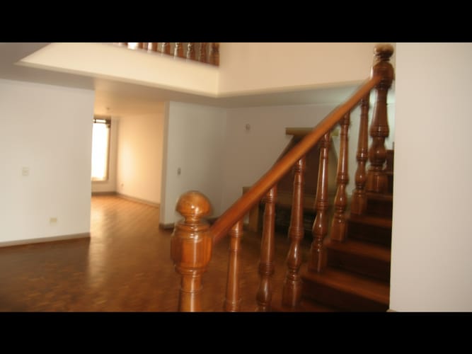 Casa de 9 alcobas en venta en Nueva Autopista, Bogotá, 480 m² · foto 5 de 10