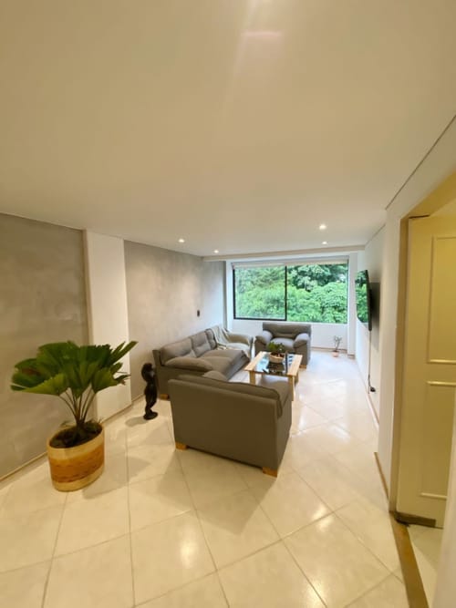 Apartamento de 3 alcobas en venta en El Poblado, Medellín, 115 m² · foto 2 de 16