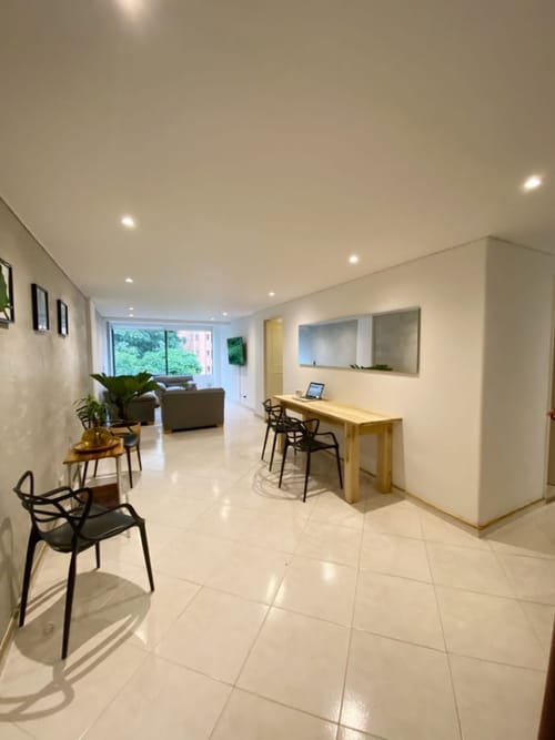 Apartamento de 3 alcobas en venta en El Poblado, Medellín, 115 m² · foto 3 de 16