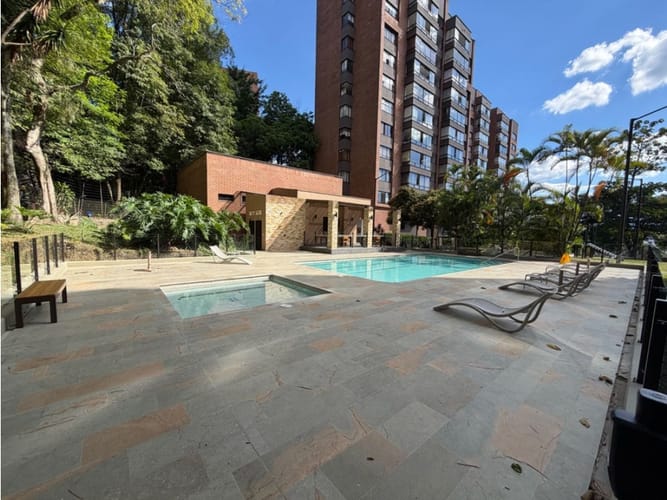 Apartamento de 4 alcobas en venta en Los Balsos, Medellín, 250 m² · foto 13 de 16