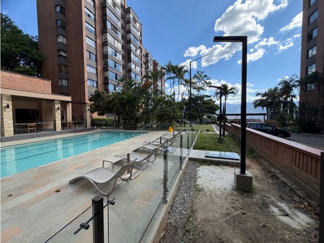 Apartamento de 4 alcobas en venta en Los Balsos, Medellín, 250 m² · foto 14 de 16