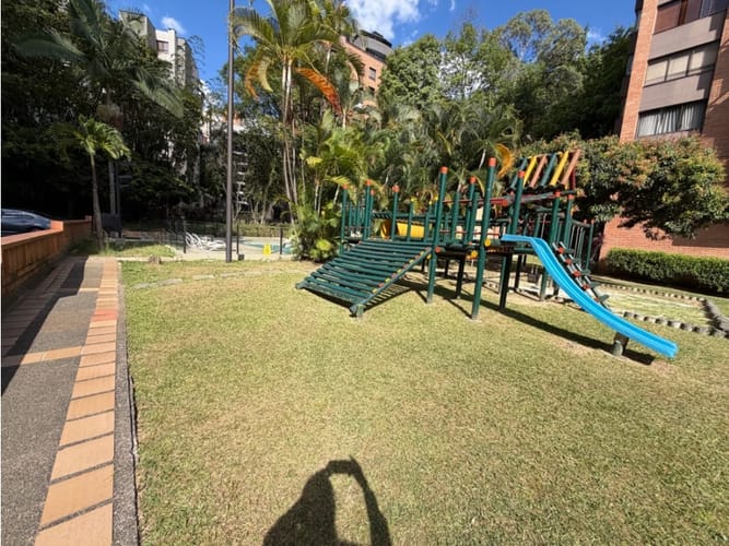 Apartamento de 4 alcobas en venta en Los Balsos, Medellín, 250 m² · foto 16 de 16