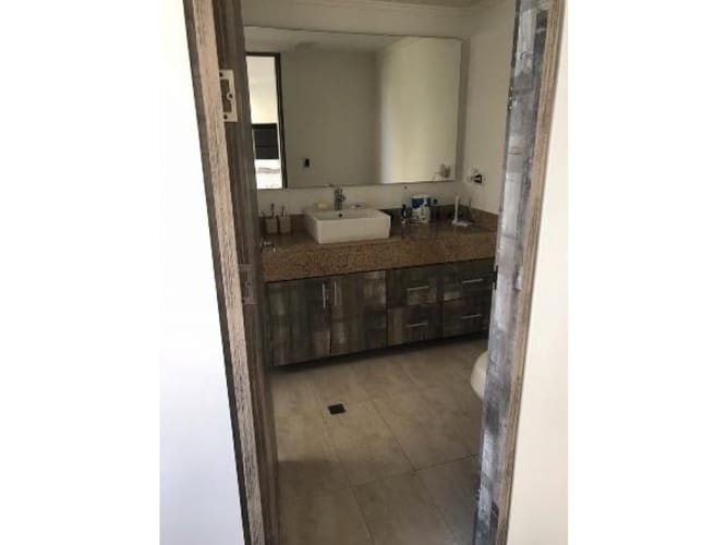Apartamento de 3 alcobas en arriendo en La Florida, Medellín, 195 m² · foto 15 de 24