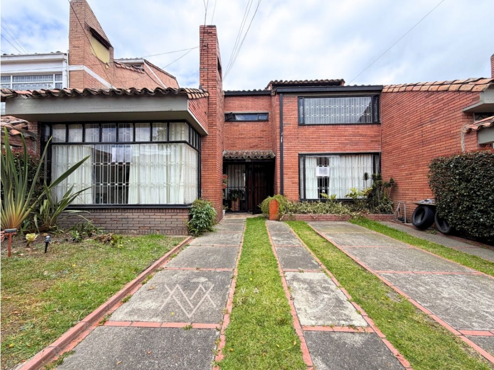 Casa en venta en Monaco, Bogotá · foto 2 de 24