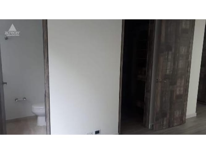 Apartamento de 3 alcobas en arriendo en La Florida, Medellín, 195 m² · foto 17 de 24