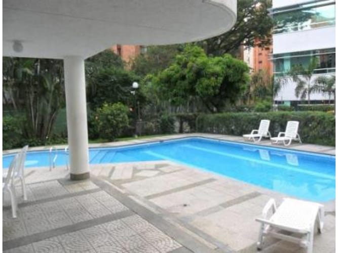 Apartamento de 3 alcobas en arriendo en La Florida, Medellín, 195 m² · foto 23 de 24