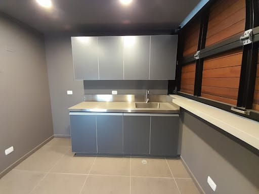 Local en arriendo en Rionegro, 10 m² · foto 2 de 13