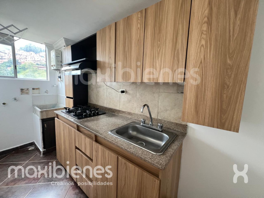 Apartamento en arriendo en Rodeo Alto, Medellín · foto 3 de 18
