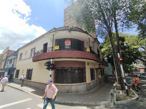 Oficina en arriendo en Villa Nueva, Medellín, 45 m² · foto 9 de 10