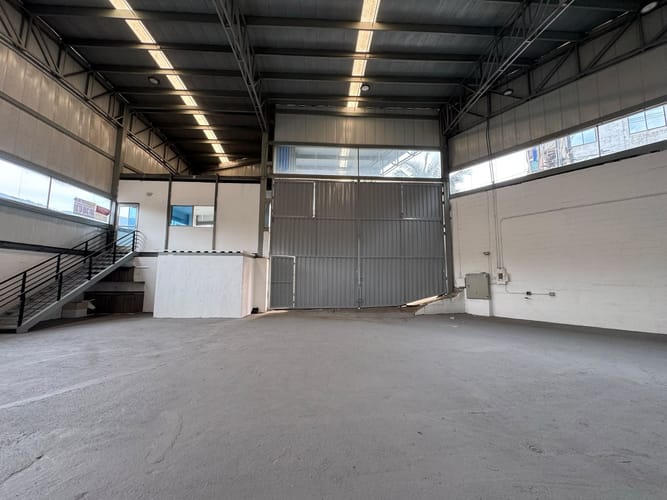 Bodega en arriendo en La Tablaza, La Estrella, 340 m² · foto 2 de 13