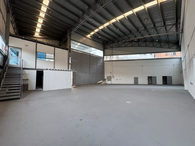 Bodega en arriendo en La Tablaza, La Estrella, 340 m² · foto 7 de 13