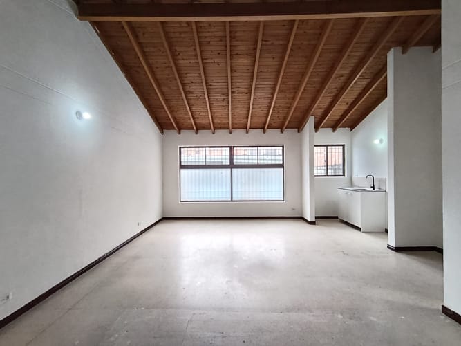 Oficina en arriendo en La Ceja, 39 m² · foto 2 de 10