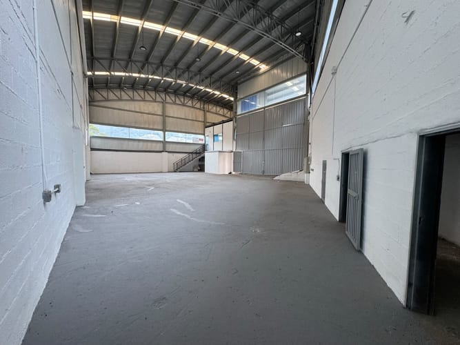 Bodega en arriendo en La Tablaza, La Estrella, 340 m² · foto 9 de 13